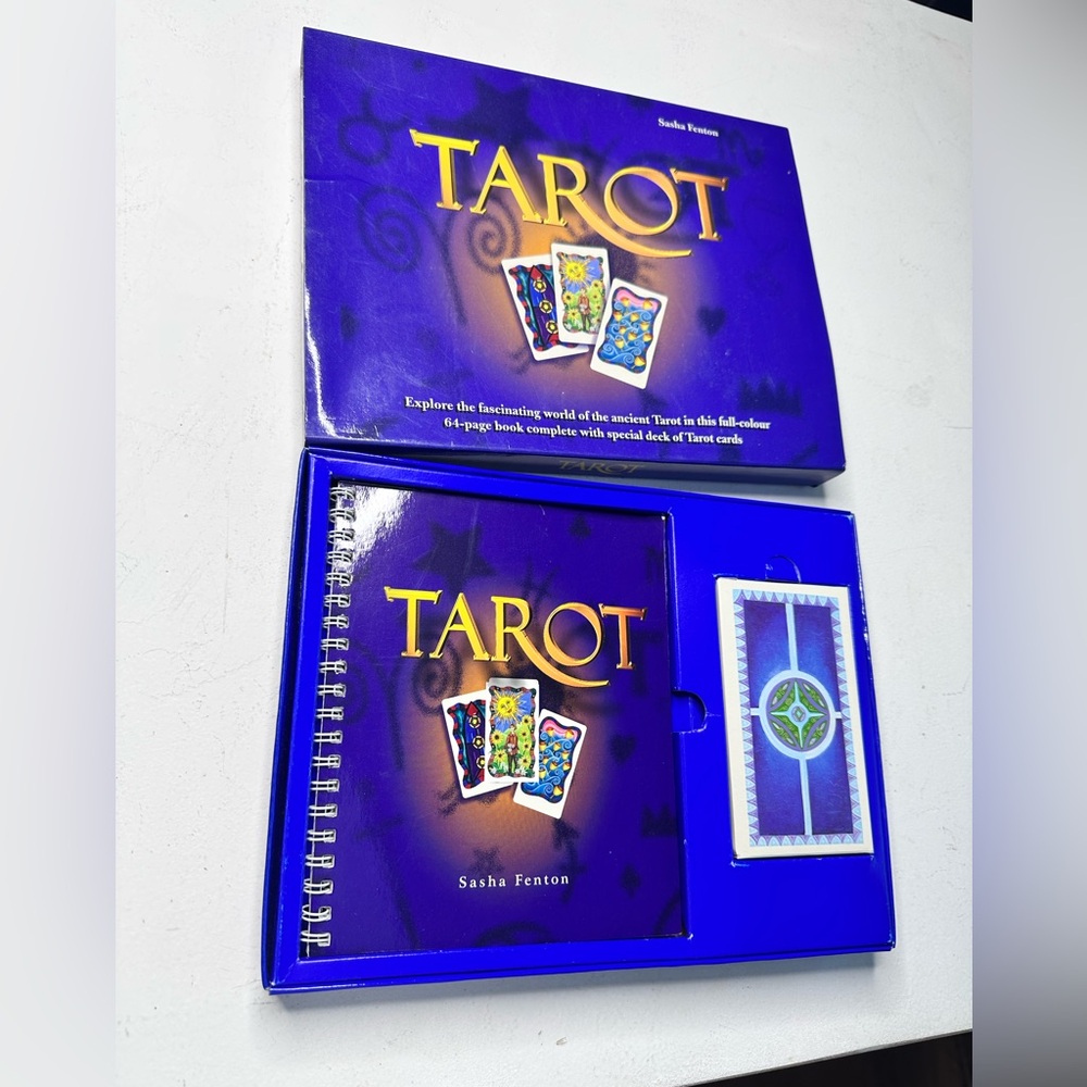 Vintage TAROT Set by Sasha Fenton cards and book  published in 2003
